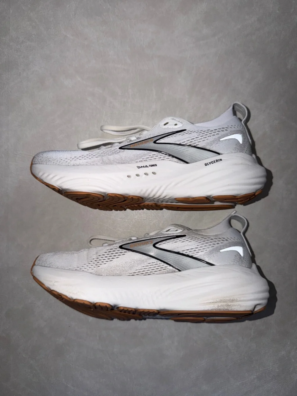 Brooks Women’s Glycerin 22 Running Shoes - Picture 6 of 11